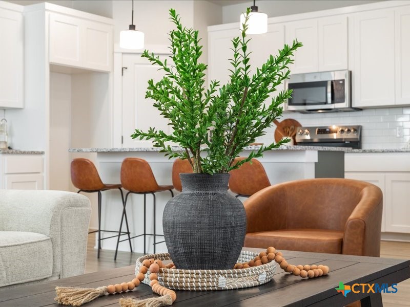 1974 Rosson Street Property Photo 13