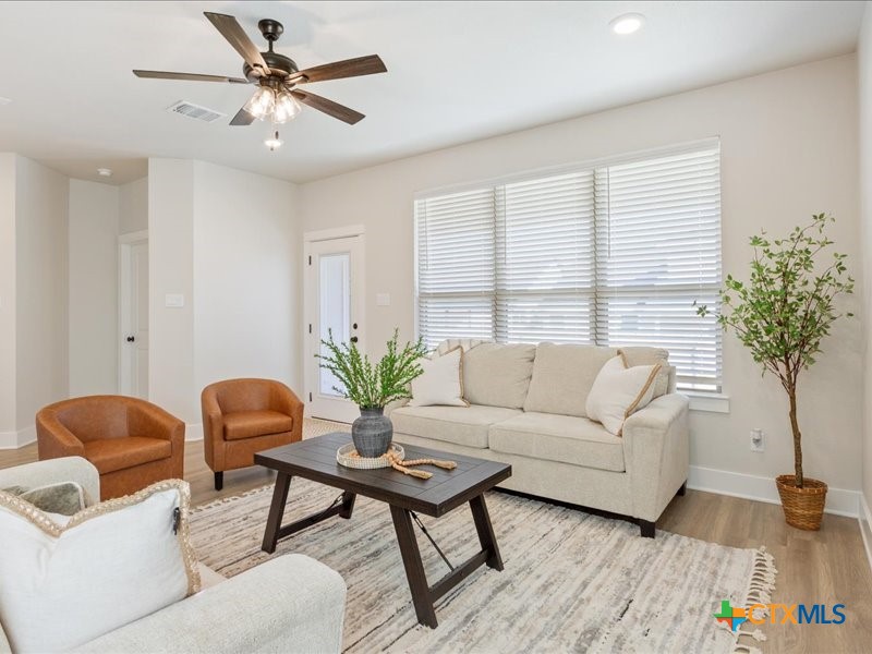 1974 Rosson Street Property Photo 18