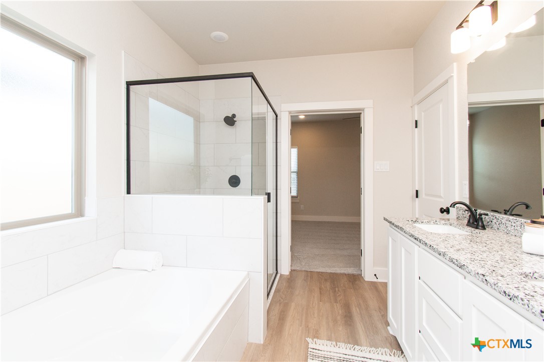 1974 Rosson Street Property Photo 25