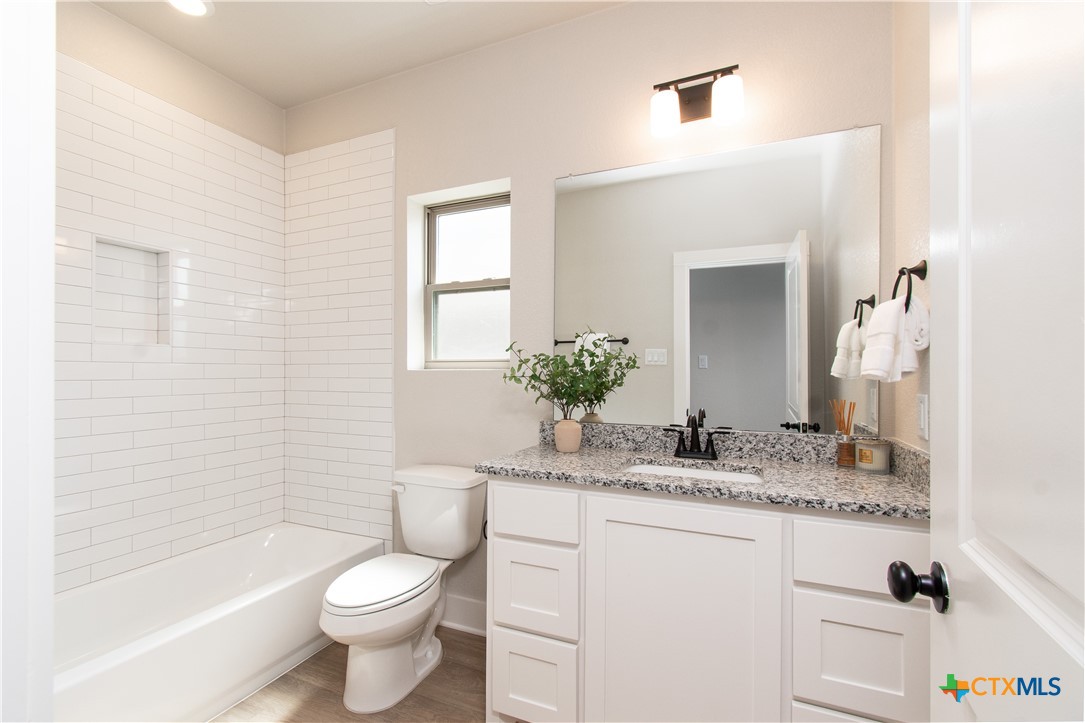 1974 Rosson Street Property Photo 30