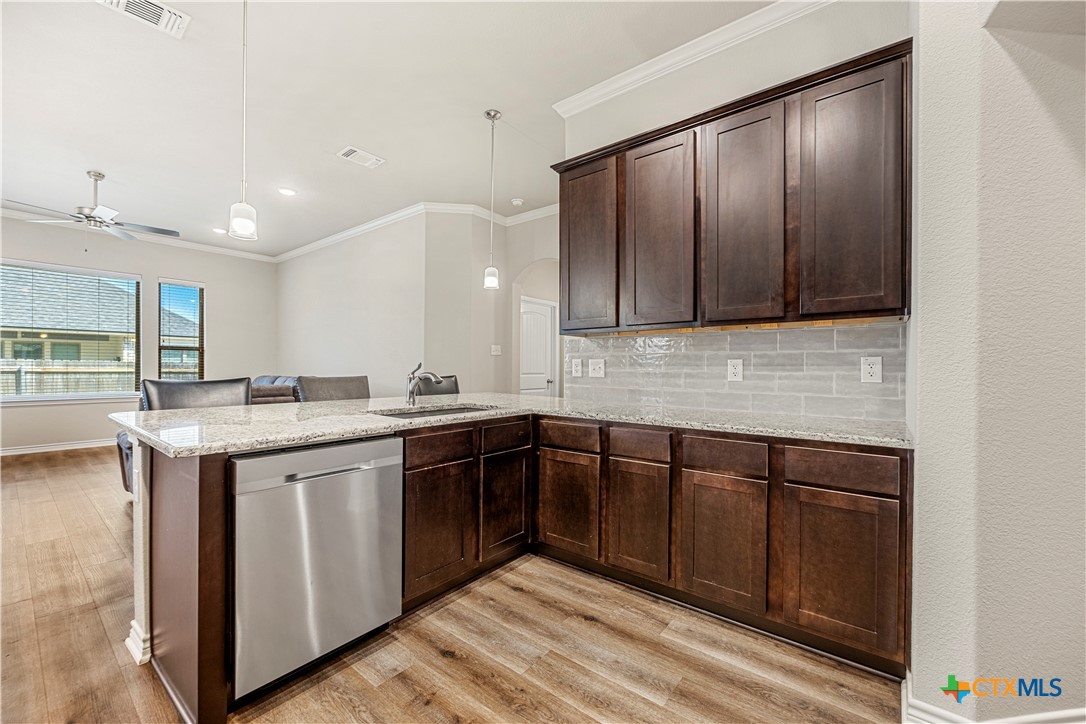 1527 Cobble Hill Court Property Photo 13