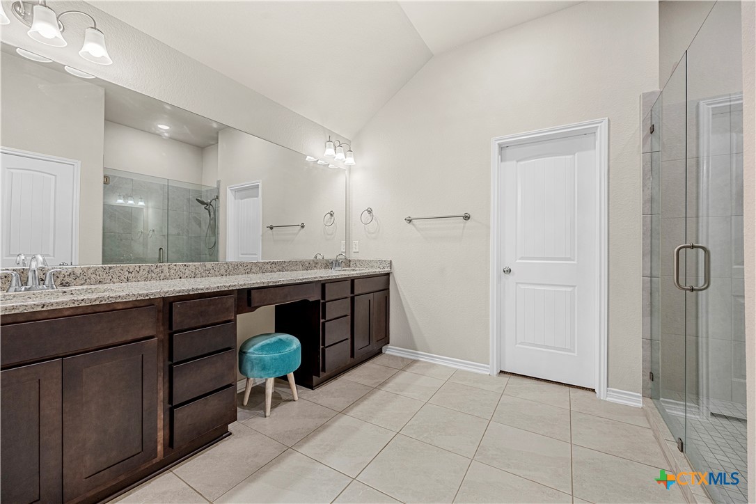 1527 Cobble Hill Court Property Photo 21