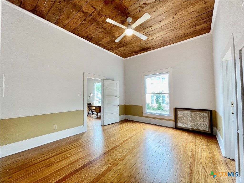 219 N Comanche Street Property Photo 17