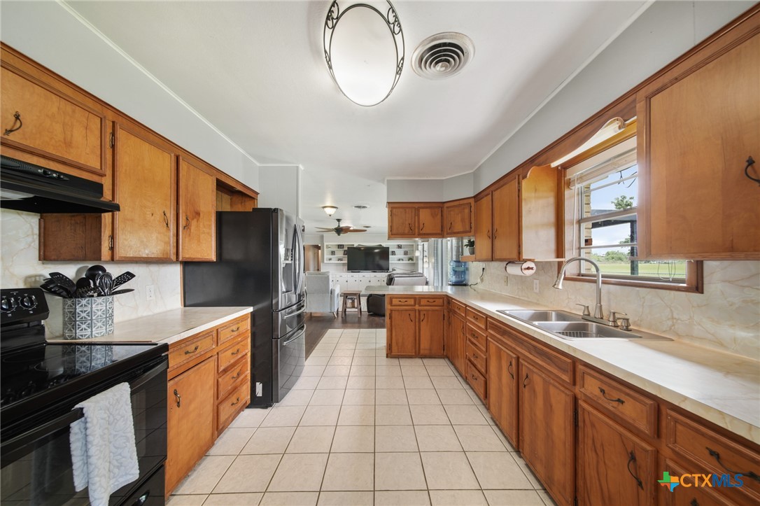 2303 Perryman Avenue Property Photo 8