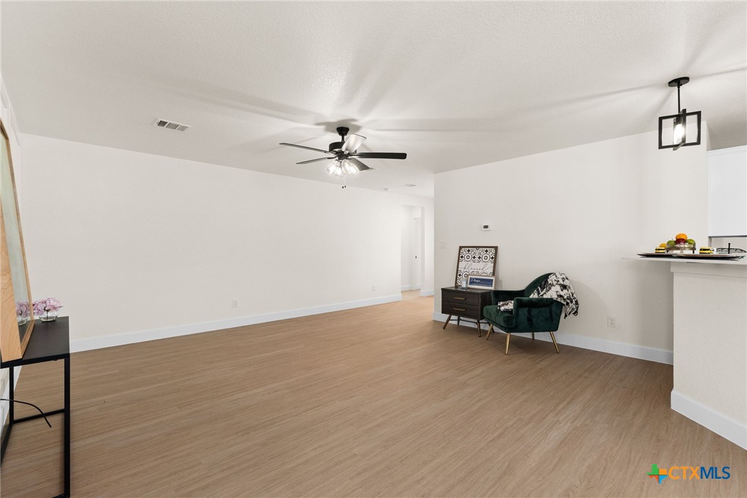 2115 Blackhawk Loop Property Photo 6