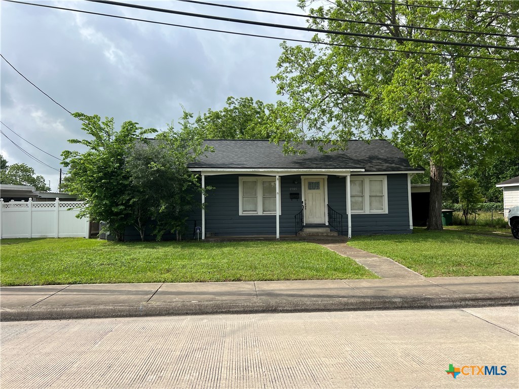 1905 Lone Tree Road Property Photo