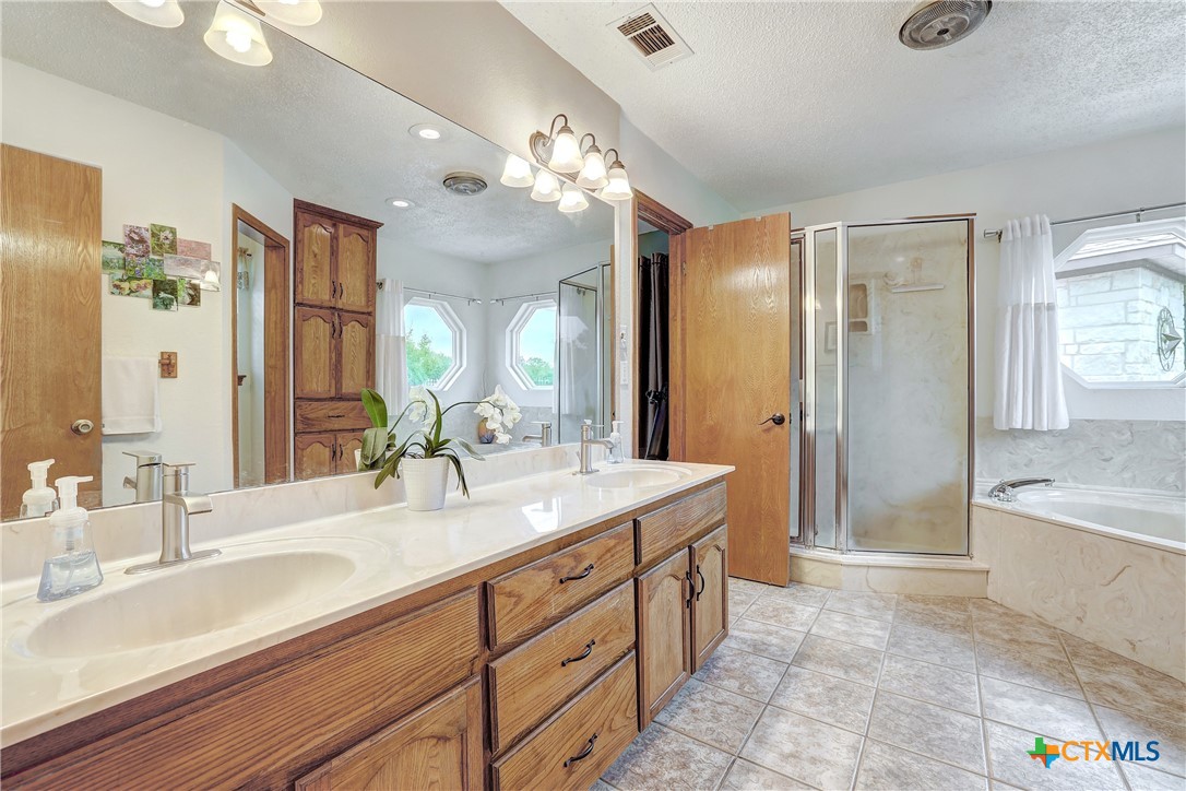 9840 N Live Oak Road Property Photo 13