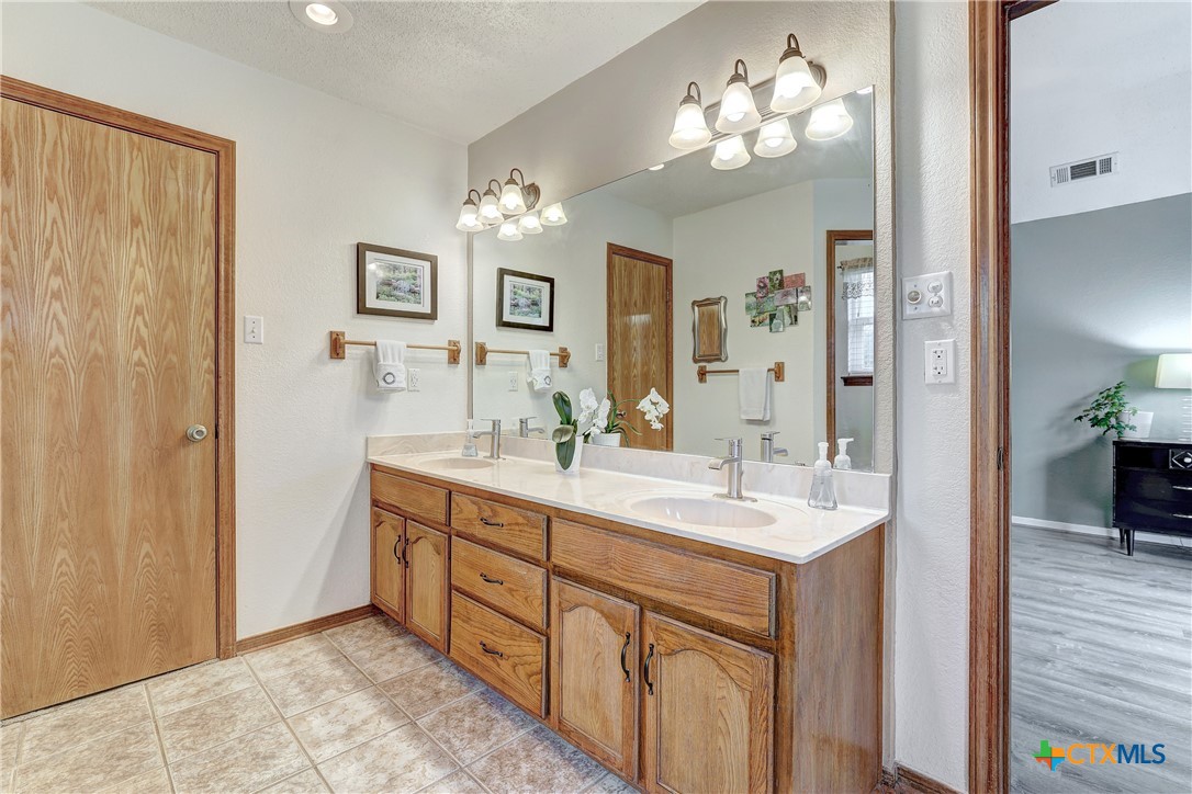 9840 N Live Oak Road Property Photo 14