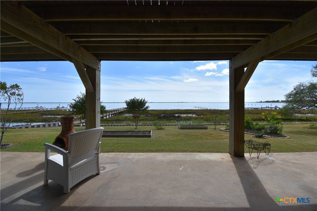 317 E Bayshore Drive Property Photo 1