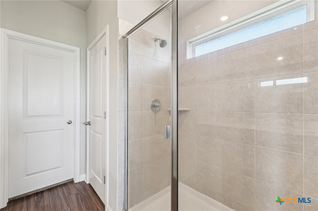 300 Golden Plains Parkway Property Photo 13