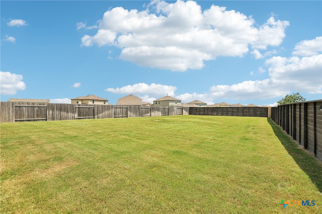 300 Golden Plains Parkway Property Photo 19