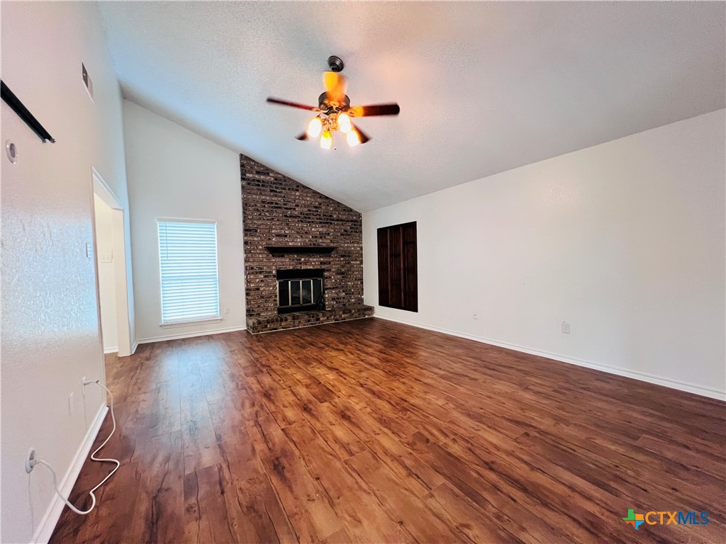1702 Fox Trail Property Photo 3
