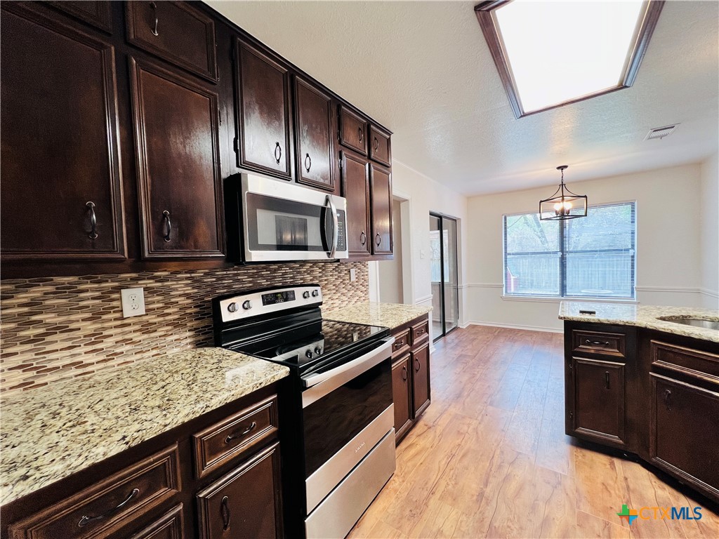 1702 Fox Trail Property Photo 5