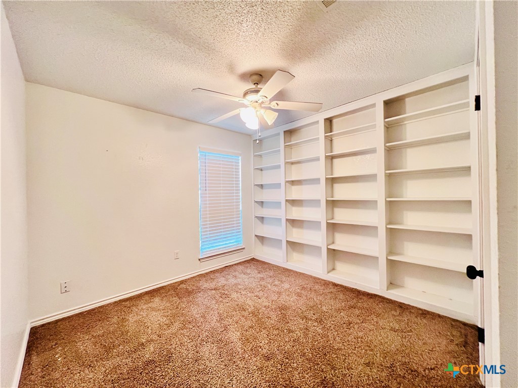 1702 Fox Trail Property Photo 13