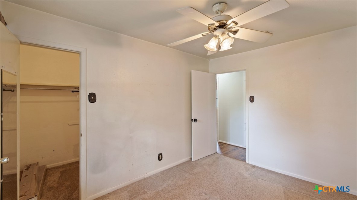 2406 Redwing Drive Property Photo 9
