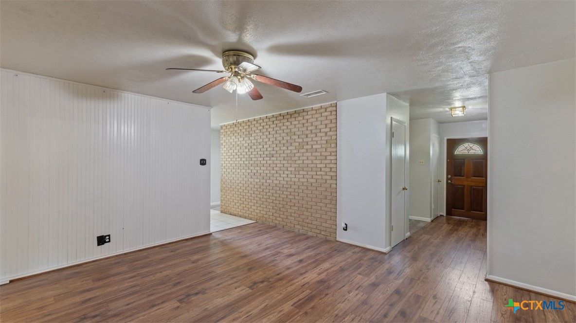 2406 Redwing Drive Property Photo 11