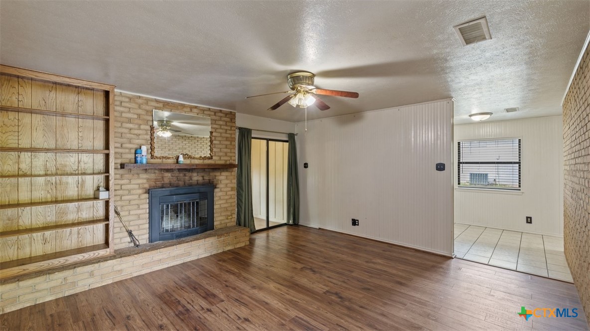2406 Redwing Drive Property Photo 12