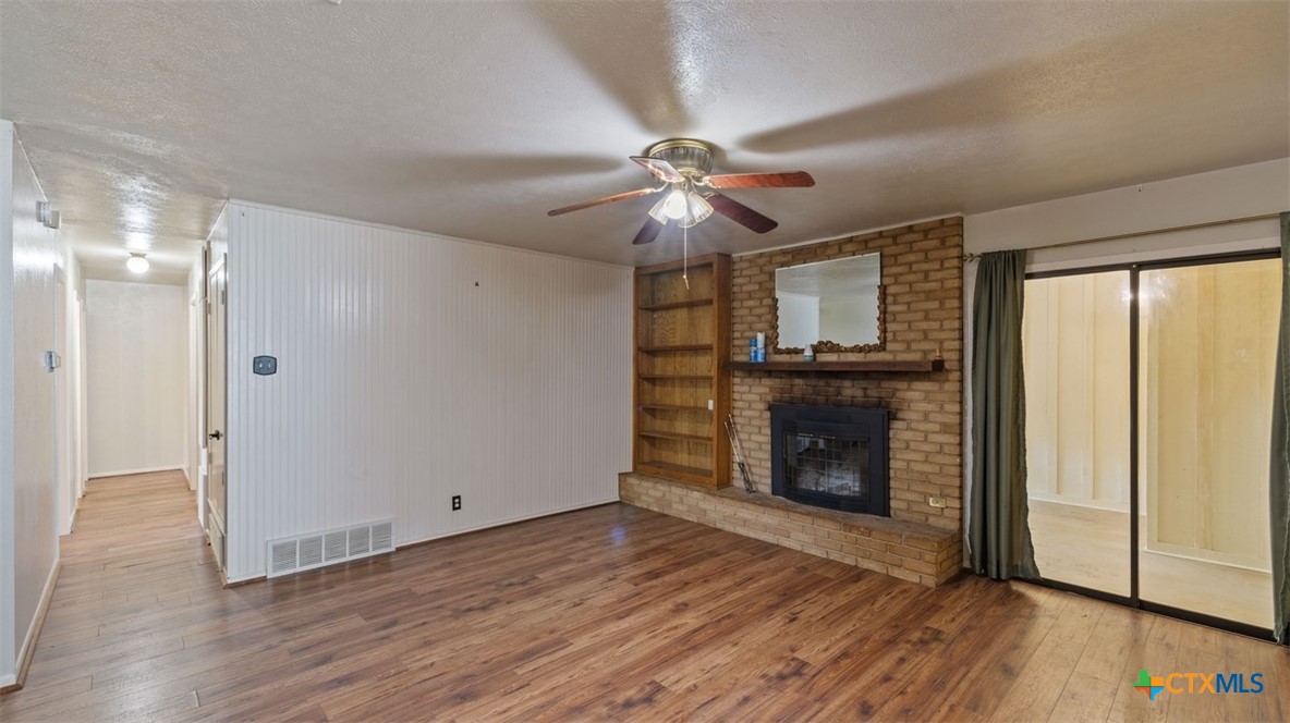 2406 Redwing Drive Property Photo 14