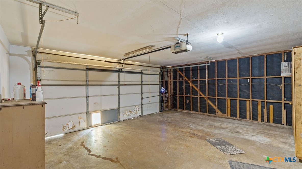 2406 Redwing Drive Property Photo 25
