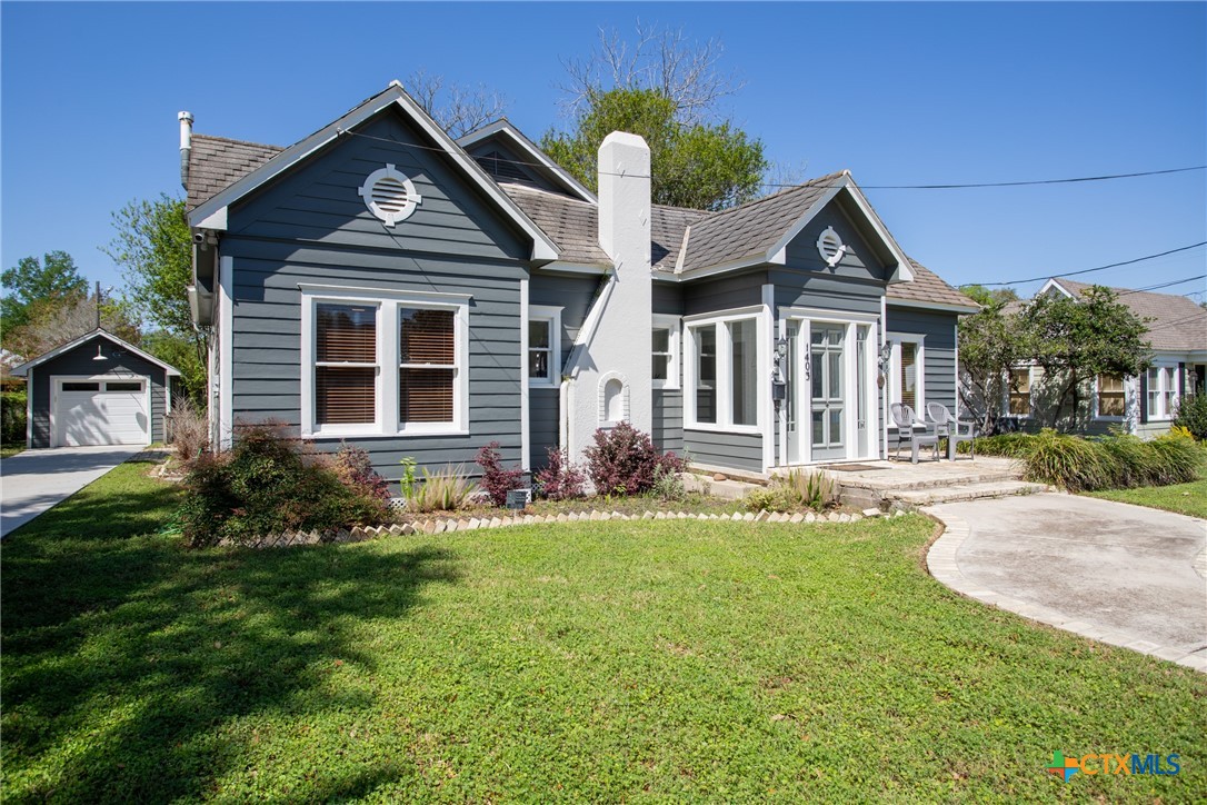 1403 N Glass Street Property Photo 2