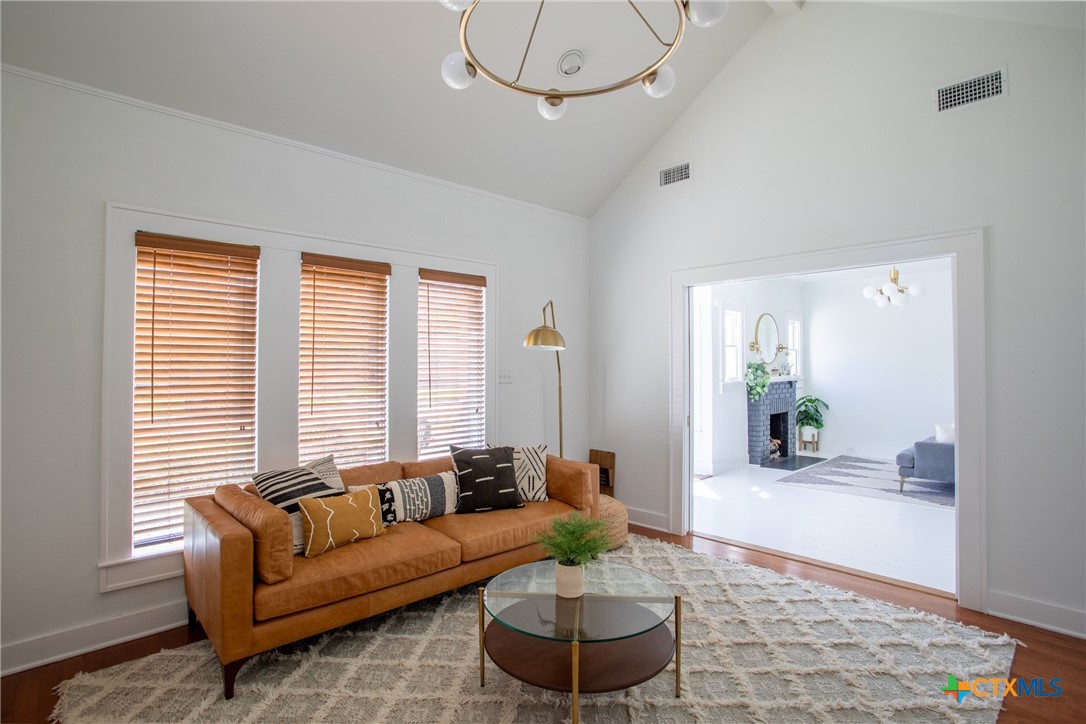 1403 N Glass Street Property Photo 17