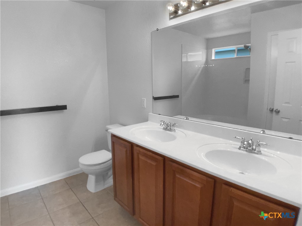 6502 Griffith Loop Property Photo 7