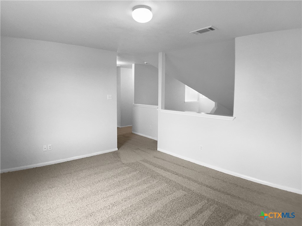 6502 Griffith Loop Property Photo 15