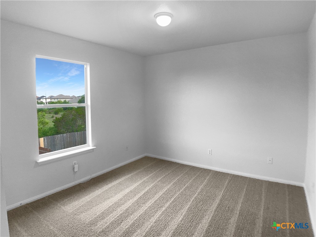 6502 Griffith Loop Property Photo 16