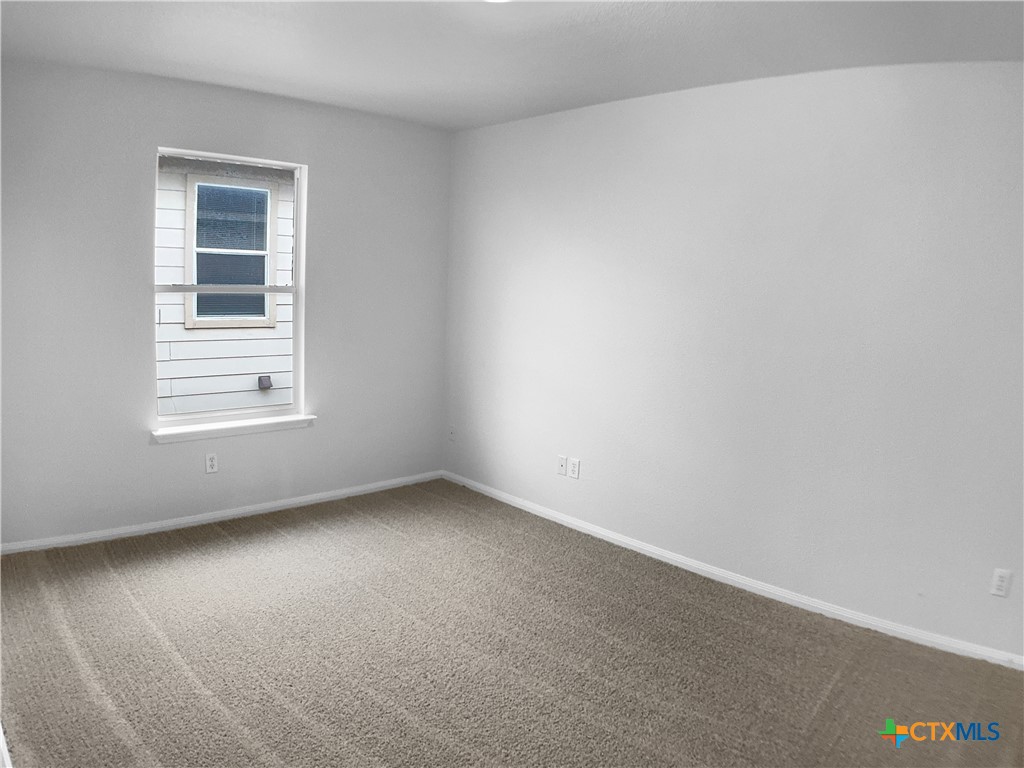 6502 Griffith Loop Property Photo 17