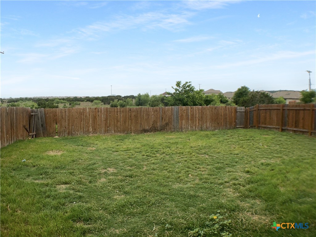 6502 Griffith Loop Property Photo 19