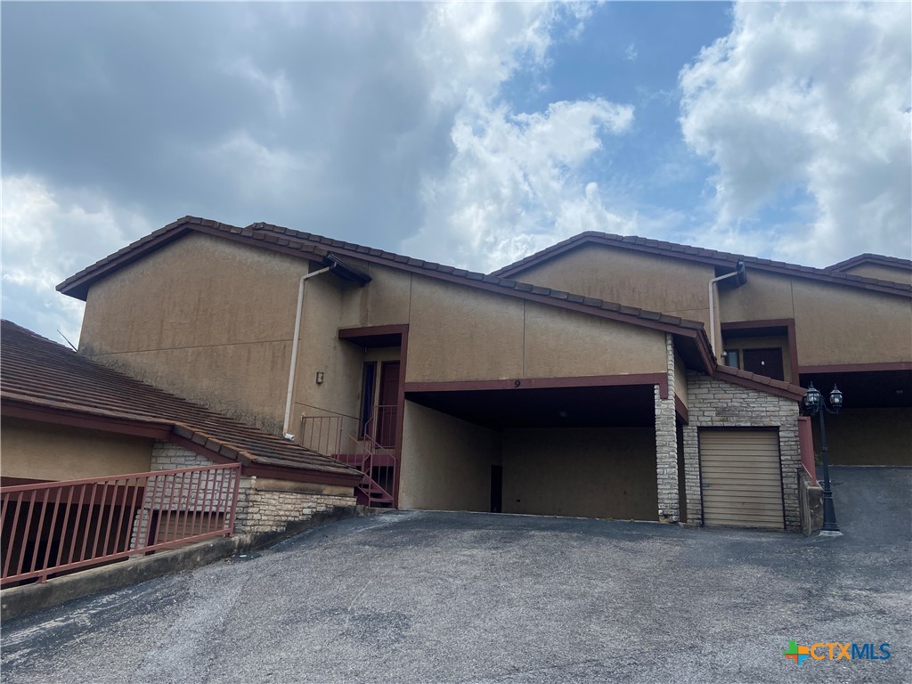 116 Campbell Drive 9 Property Photo 2
