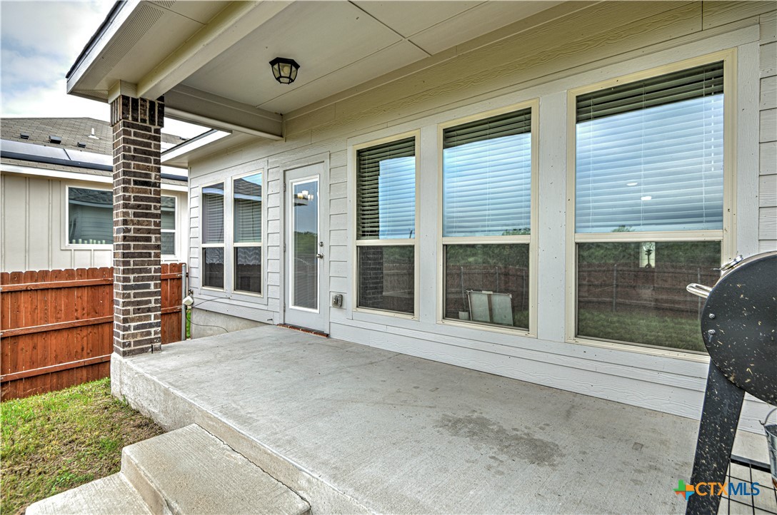 2002 Hayes Street Property Photo 29