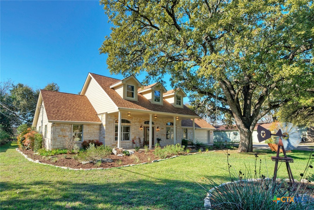 3701 Del Robles Drive Property Photo 1