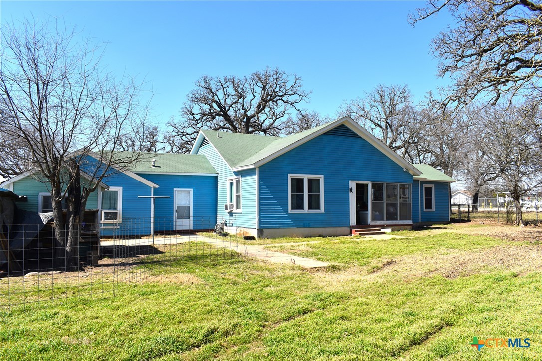 421 Fm 1600 Property Photo 5