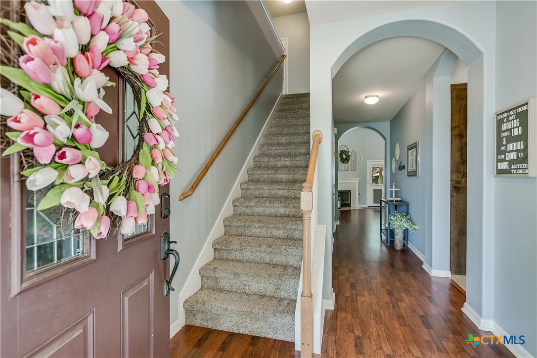 1122 Boxwood Loop Property Photo 8