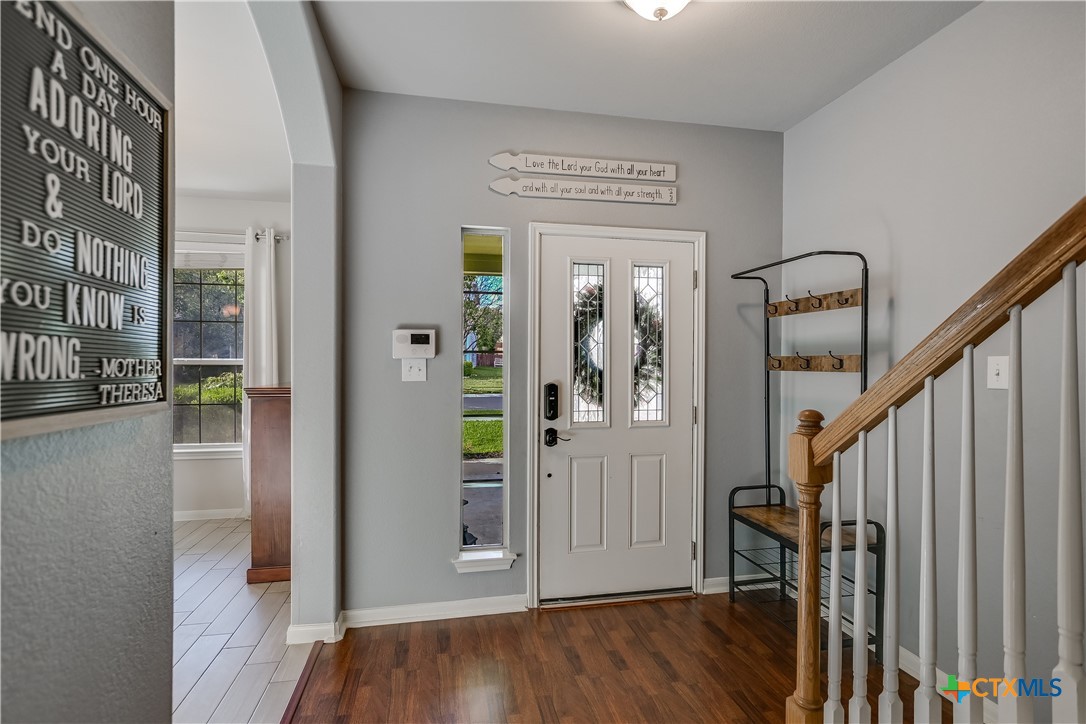 1122 Boxwood Loop Property Photo 9