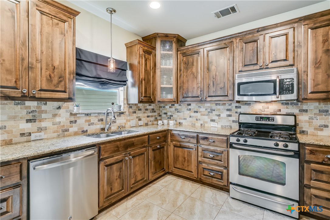 1122 Boxwood Loop Property Photo 11