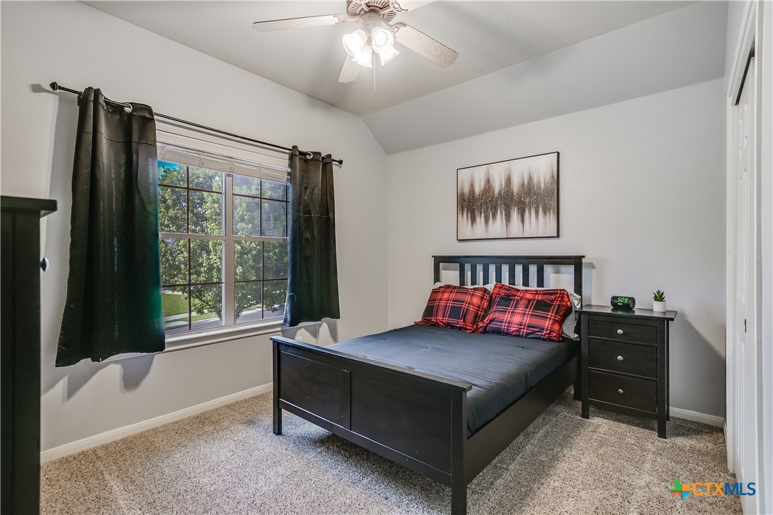 1122 Boxwood Loop Property Photo 24