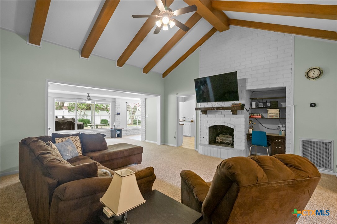 114 Berkshire Lane Property Photo 4
