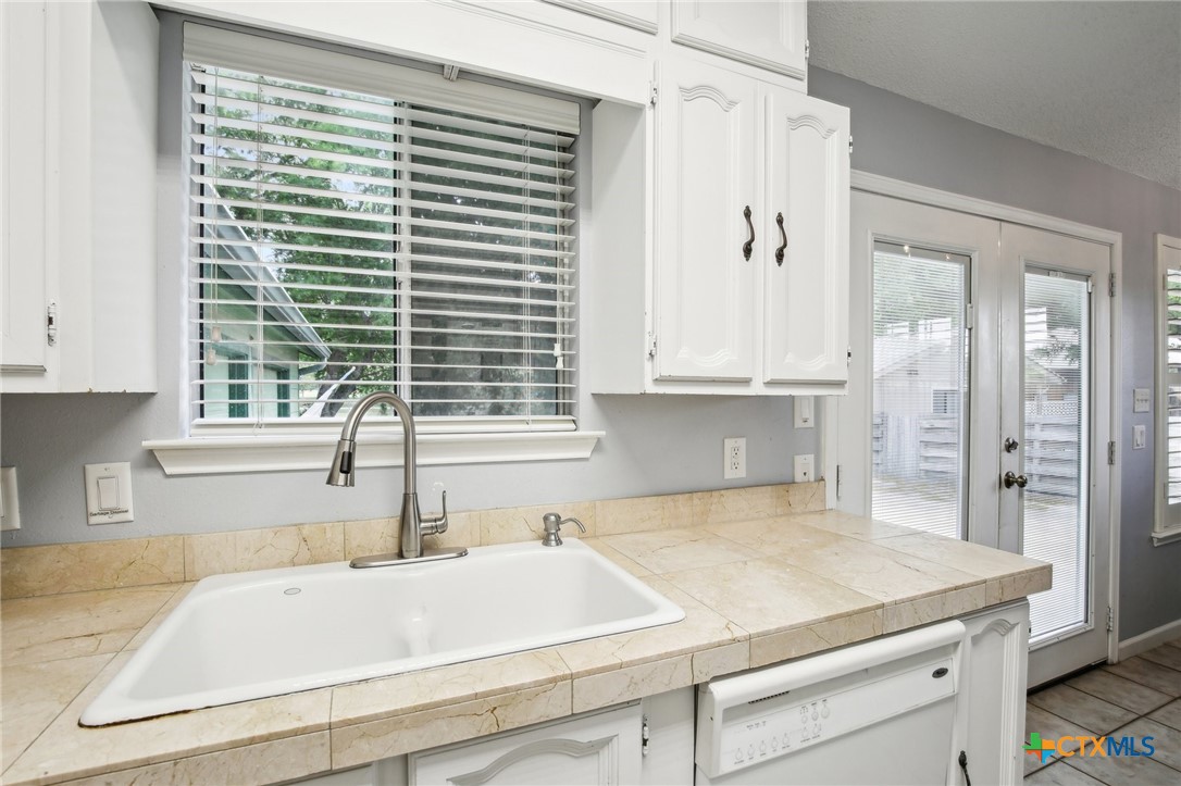 1890 Ponderosa Drive Property Photo 12