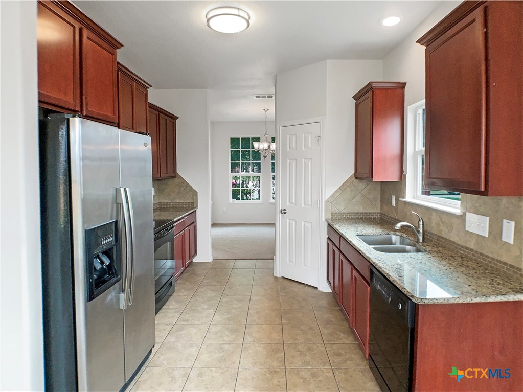 9909 Birch Tree Drive Property Photo 6
