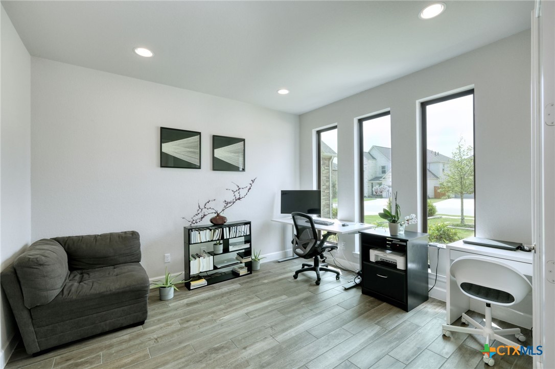 1401 Mulberry Oak Lane Property Photo 4