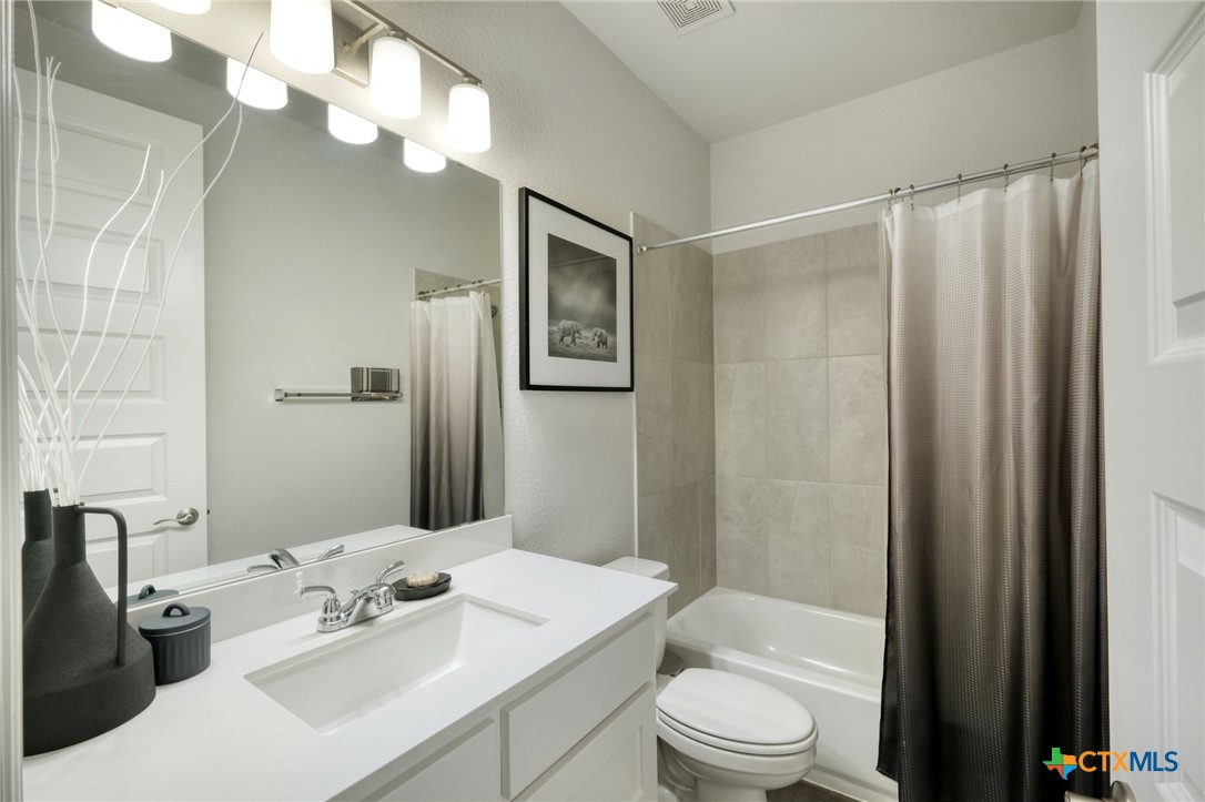 1401 Mulberry Oak Lane Property Photo 6