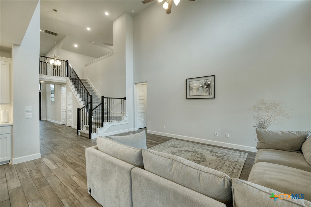 1401 Mulberry Oak Lane Property Photo 8