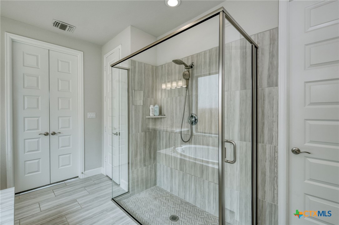 1401 Mulberry Oak Lane Property Photo 18