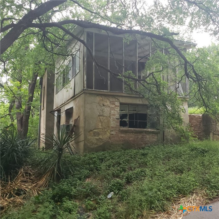 308 N 9th Street Property Photo 1