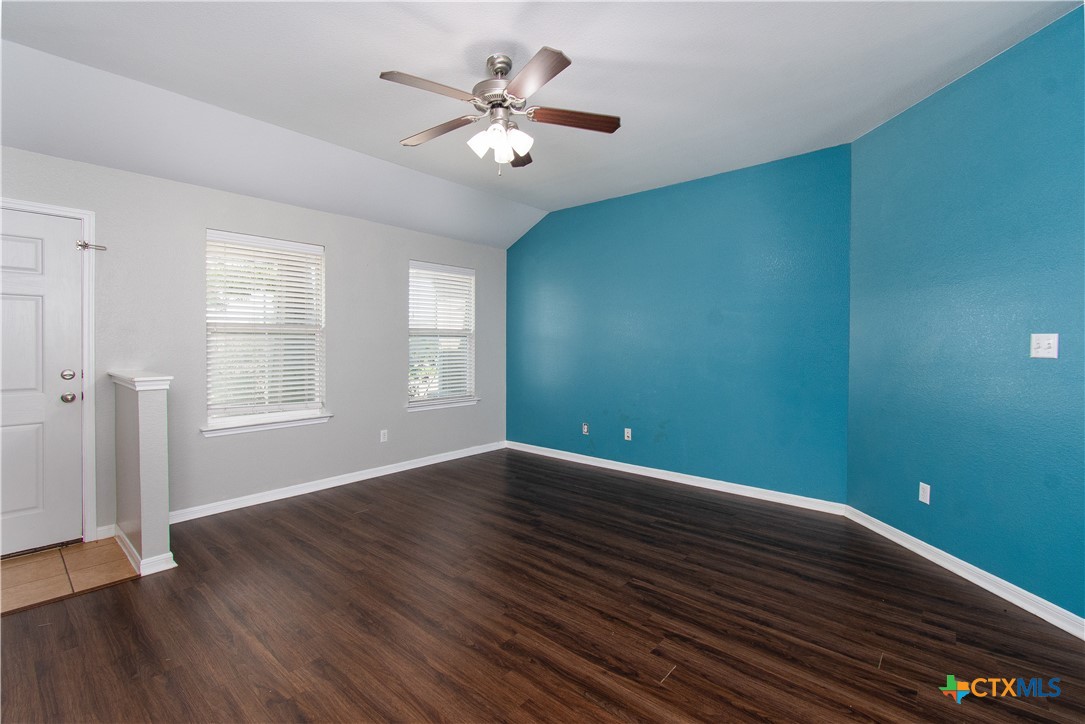 2324 Bellmont Property Photo 3