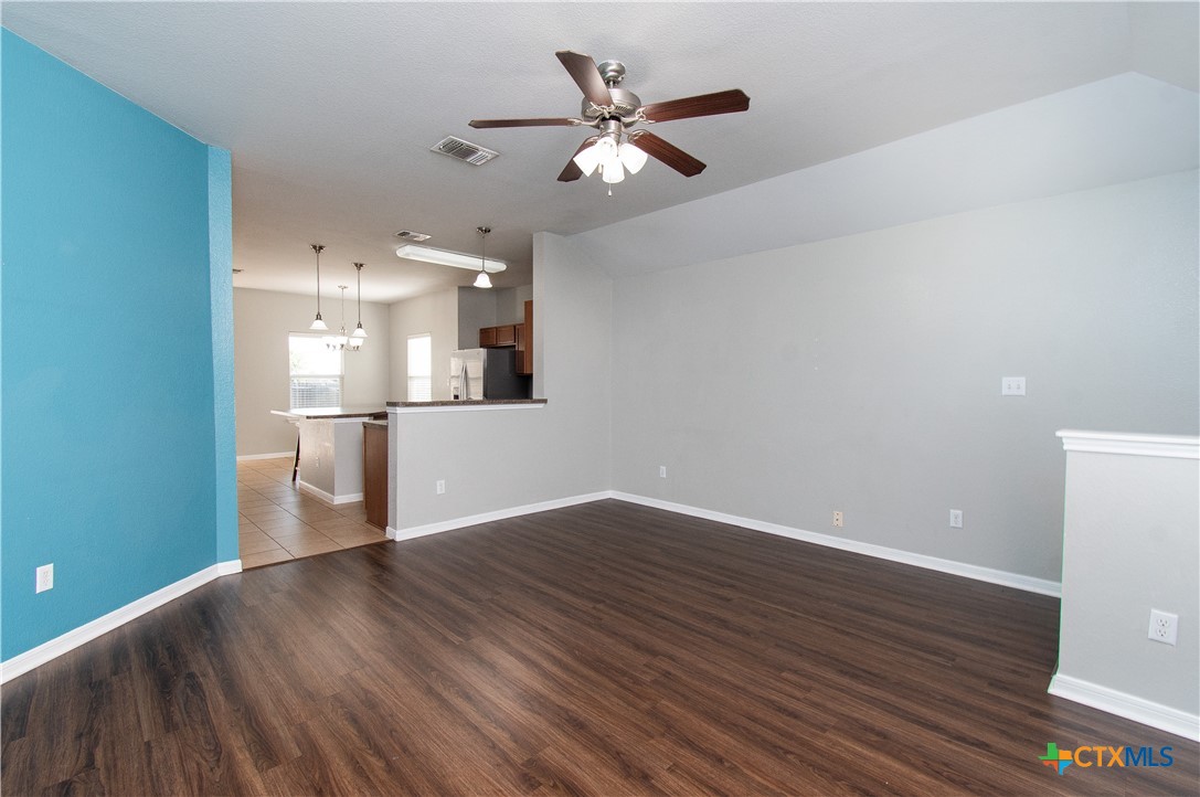 2324 Bellmont Property Photo 4