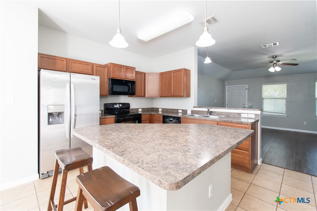 2324 Bellmont Property Photo 6
