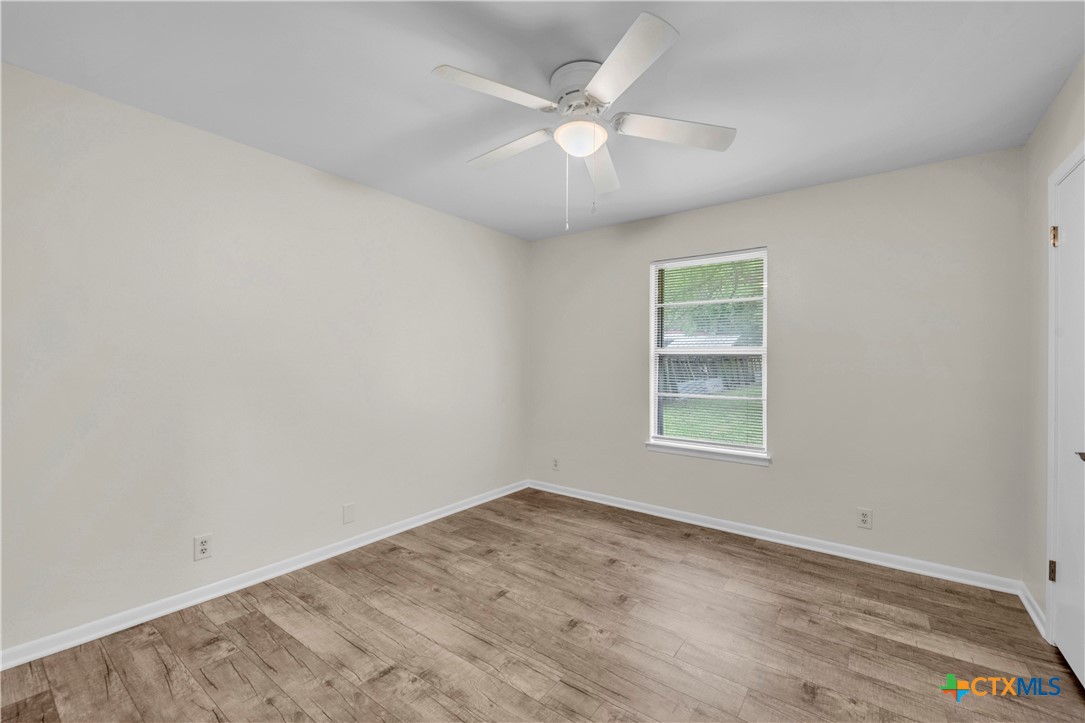 210 S Burnet Street Property Photo 9